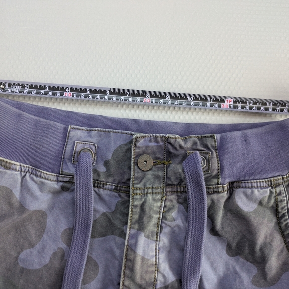 Sold - Picture 3 of 7